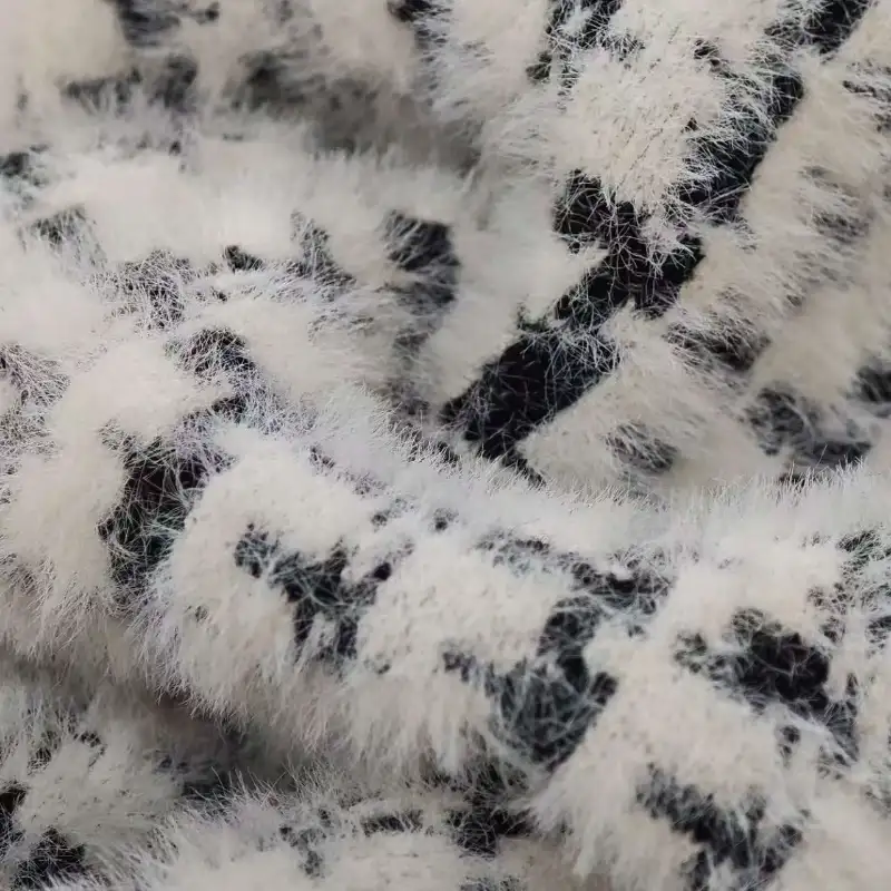 China Yarn for Shirt,Blouse,Ladies Vest (Sweater),Men’s Vest (Sweater) Feather Yarn Fancy Yarn Rayon Nylon PBT 黑色和白色 color buy from China wholesaler bulk order at wholesale price free worldwide shipping Alibaba