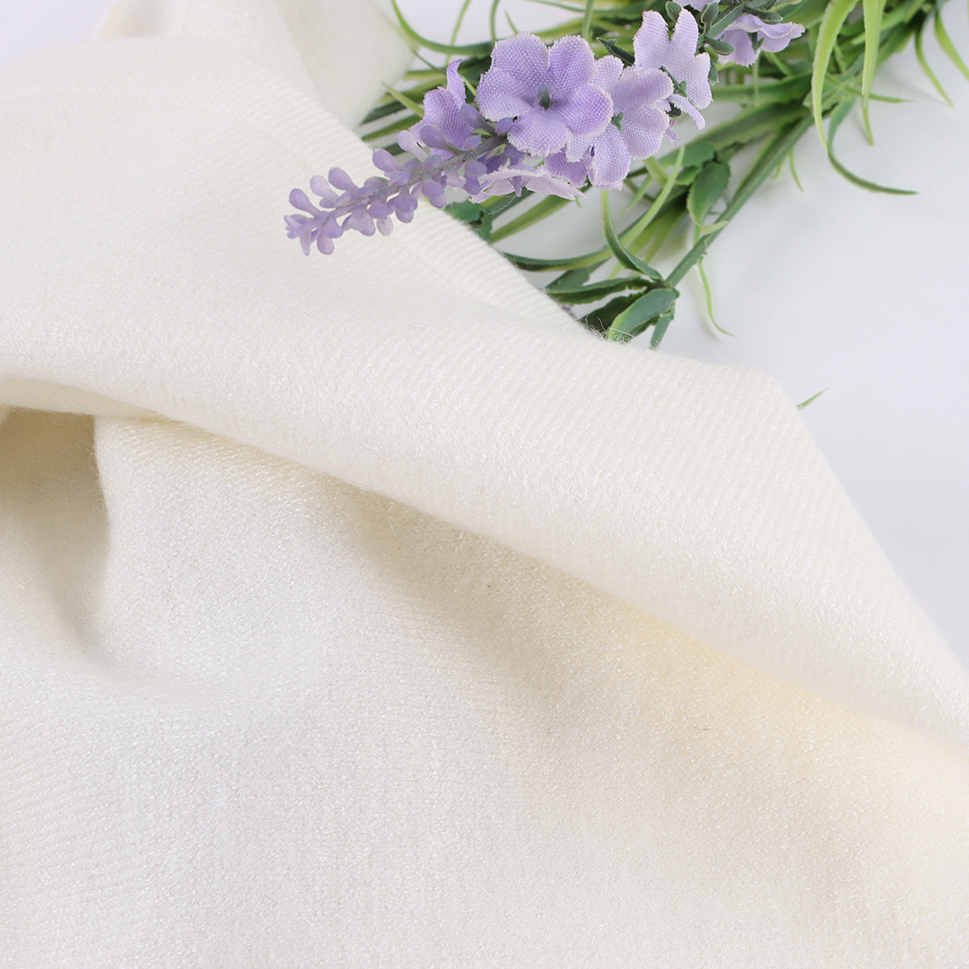 China Yarn for Crop Top Pullover (Sweater),Dresses (Cardigan Open) (Sweater) Core Spun Yarn Regular Yarn Viscose Nylon Polyester White color buy from China wholesaler bulk order at wholesale price free worldwide shipping Alibaba