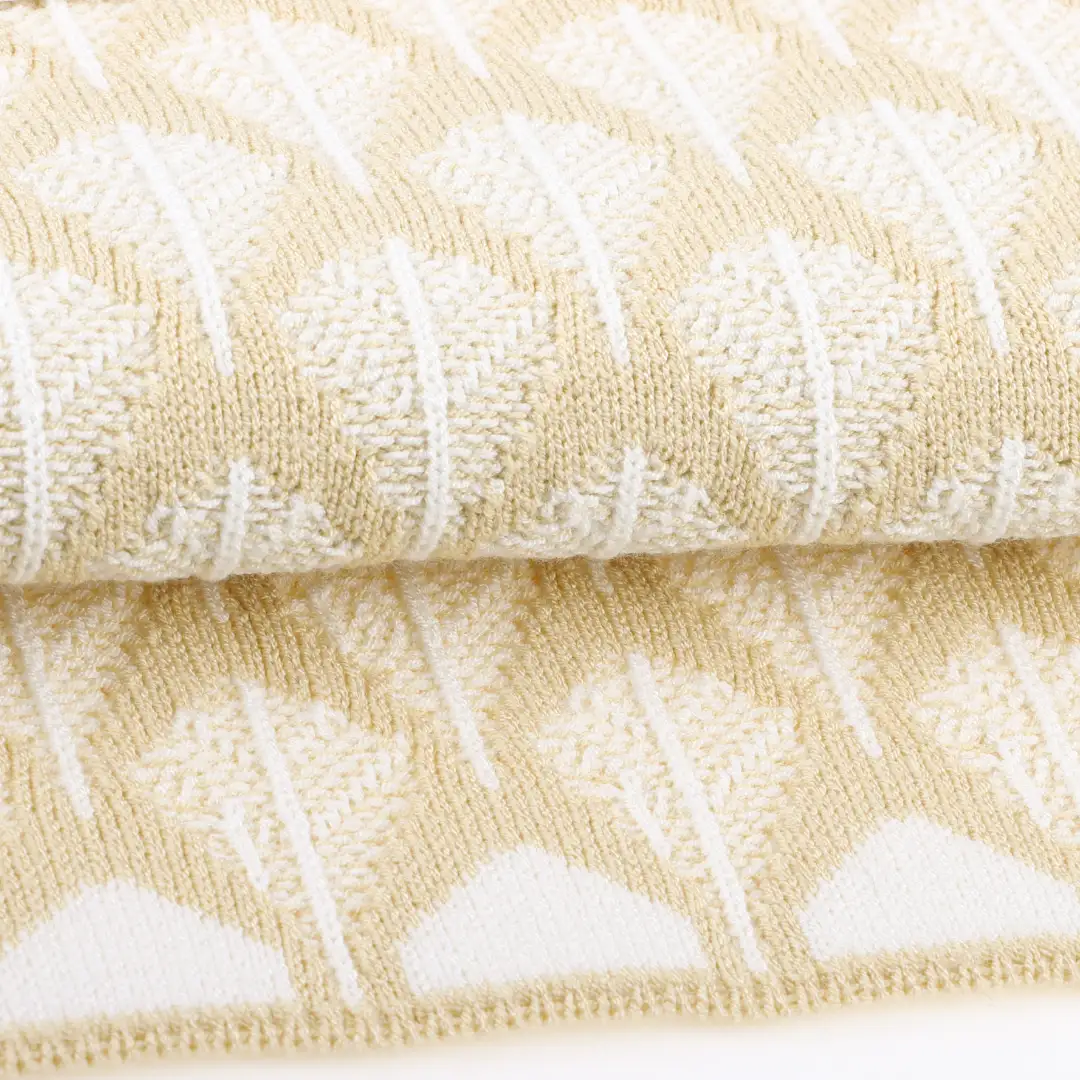China Yarn for Ladies Vest (Sweater),Men’s Vest (Sweater),Open Cardigan (Sweater) Core Spun Yarn Regular Yarn Viscose PBT prime white color buy from China wholesaler bulk order at wholesale price free worldwide shipping Alibaba