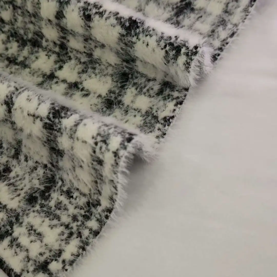 China Yarn  Feather Yarn Fancy Yarn Nylon PBT Eco Tang Viscose 黑色加白色 color buy from China wholesaler bulk order at wholesale price free worldwide shipping Alibaba