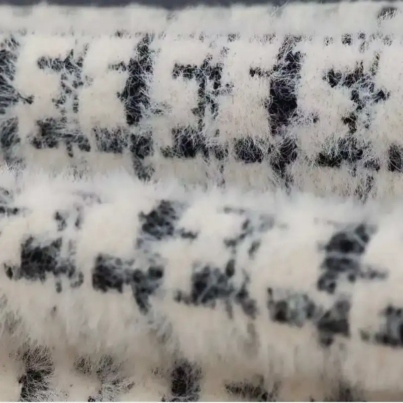 China Yarn for Shirt,Blouse,Ladies Vest (Sweater),Men’s Vest (Sweater) Feather Yarn Fancy Yarn Rayon Nylon PBT 黑色和白色 color buy from China wholesaler bulk order at wholesale price free worldwide shipping Alibaba