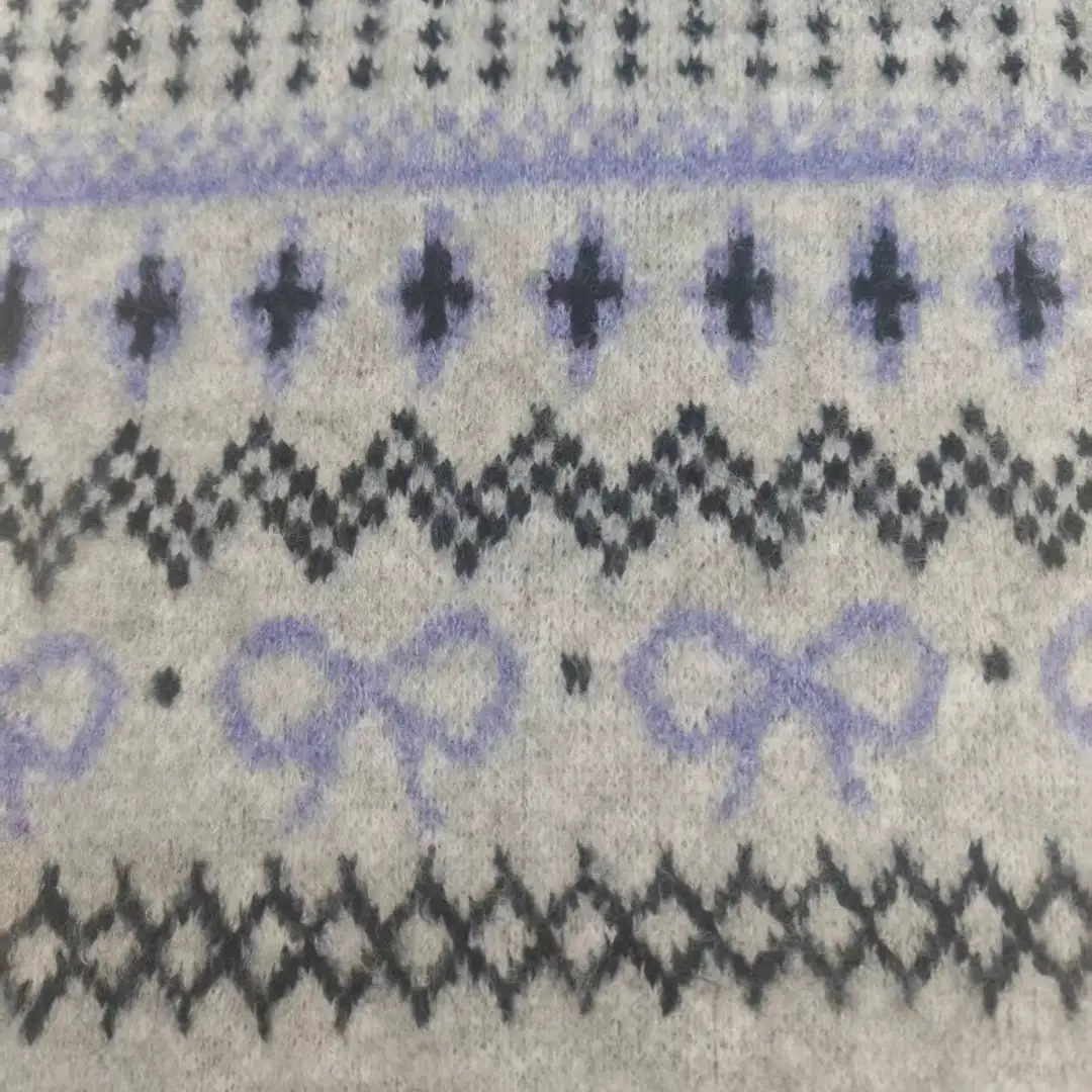 China Yarn for Open Cardigan (Sweater),Crew Neck Pullover (Sweater),Loungewear,Waist coat Mossy Yarn Fancy Yarn Acrylic Polyester Spandex 兰白混色 color buy from China wholesaler bulk order at wholesale price free worldwide shipping Alibaba