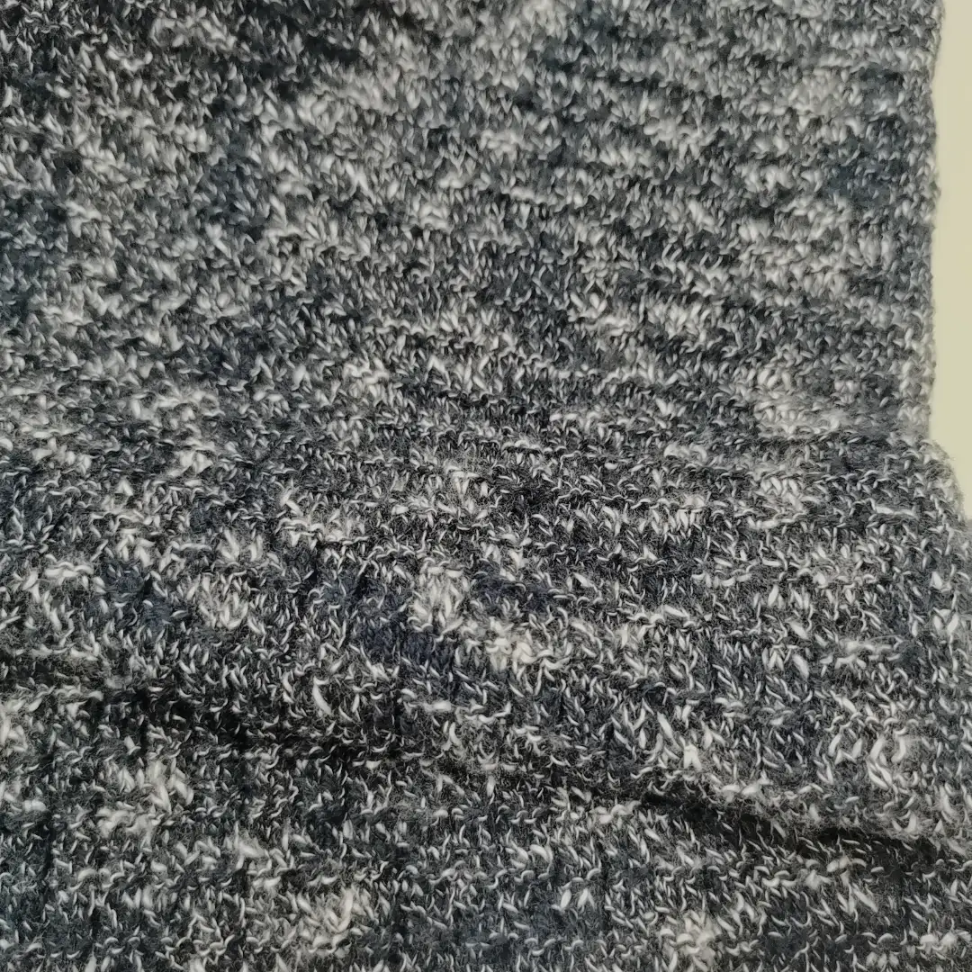 China Yarn for Open Cardigan (Sweater),Half-Zipper Cardigan (Sweater) Slub Yarn Fancy Yarn BCI Cotton Recycled Polyester 藏青/白色 color buy from China wholesaler bulk order at wholesale price free worldwide shipping Alibaba