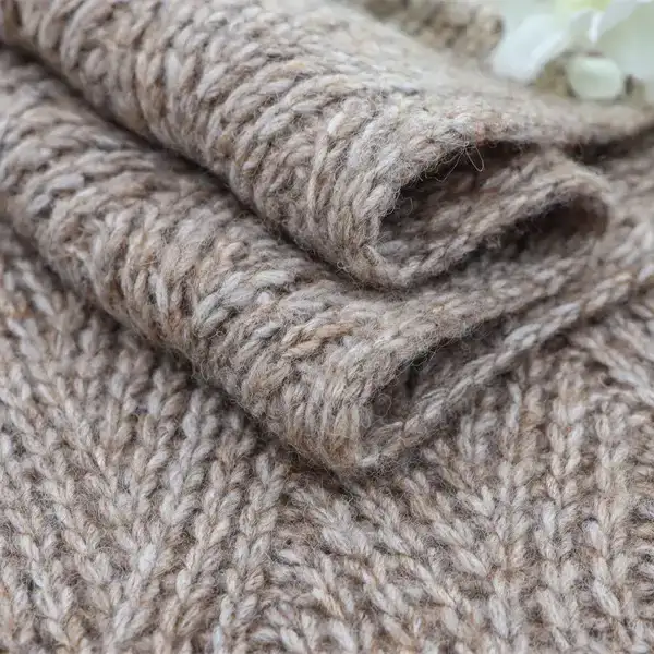 China Yarn for Ladies Vest (Sweater),Men’s Vest (Sweater),Open Cardigan (Sweater),Full-Zipper Cardigan (Sweater),Half-Zipper Cardigan (Sweater) Air Spun Yarn Fancy Yarn Recycled Polyester Polyester Wool Nylon Acrylic 90 color buy from China wholesaler bulk order at wholesale price free worldwide shipping Alibaba
