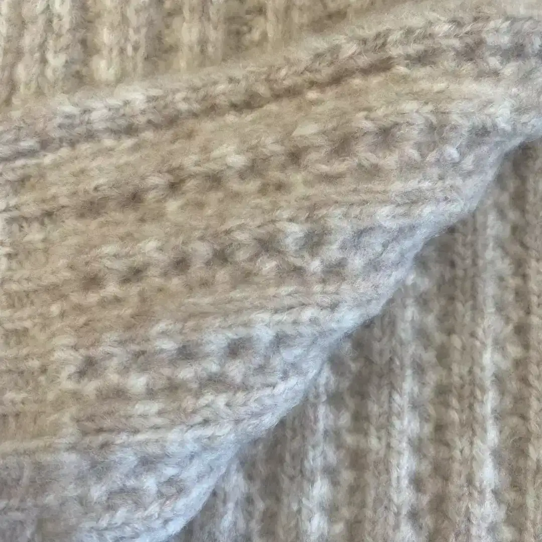 China Yarn for Open Cardigan (Sweater),Half-Zipper Cardigan (Sweater),Shirt Half Sleeve Zipper (Sweater) Air Spun Yarn Fancy Yarn Acrylic Nylon Wool 花粉AF100 color buy from China wholesaler bulk order at wholesale price free worldwide shipping Alibaba