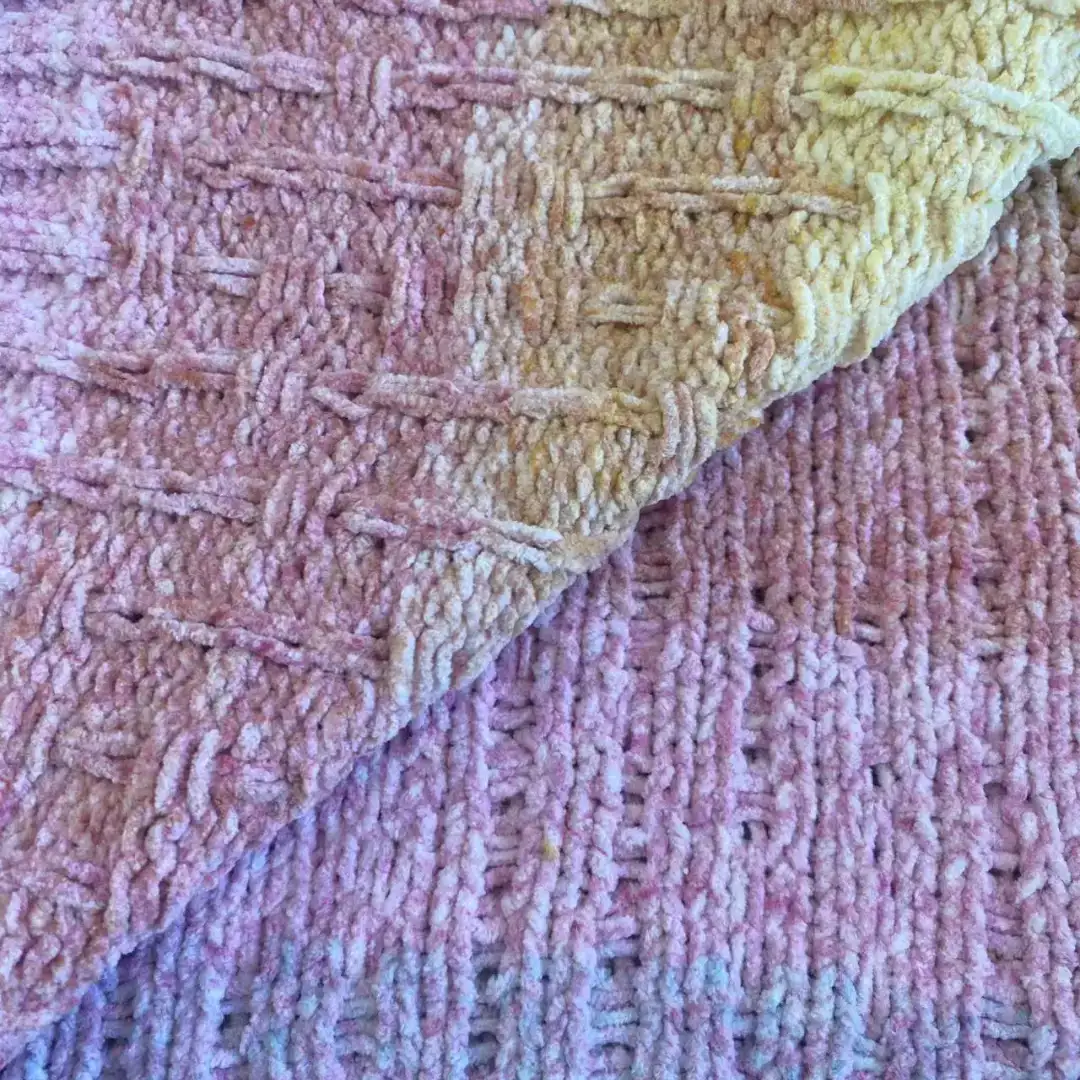 China Yarn for Open Cardigan (Sweater) Matt Chenille Fancy Yarn Polyester 彩虹 color buy from China wholesaler bulk order at wholesale price free worldwide shipping Alibaba