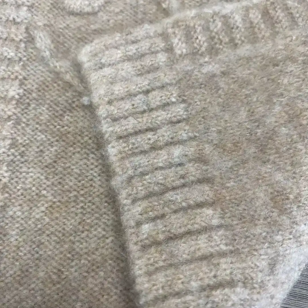 China Yarn for Open Cardigan (Sweater) Mossy Yarn Fancy Yarn Recycled Polyester Nylon Wool Elastane BROWN color buy from China wholesaler bulk order at wholesale price free worldwide shipping Alibaba