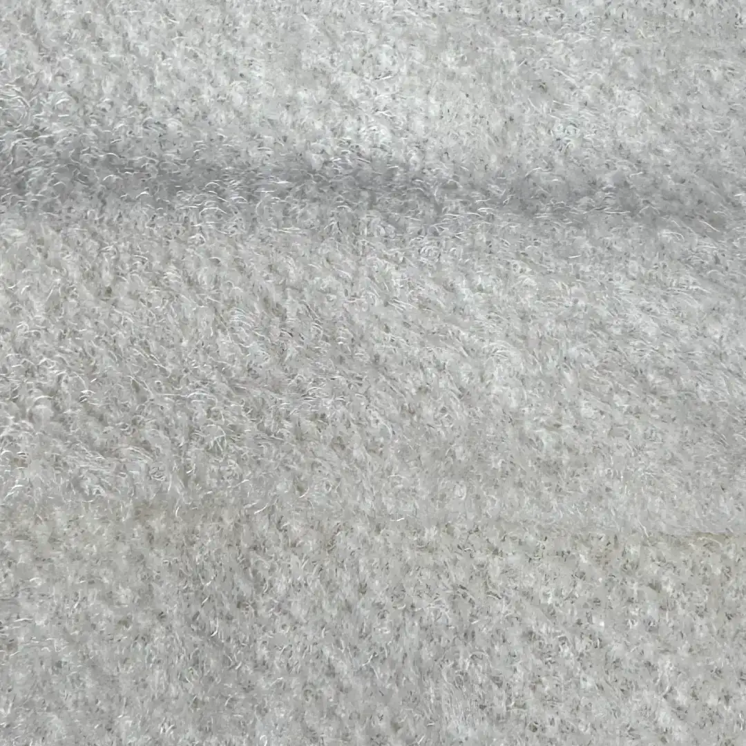 China Yarn for Ladies Vest (Sweater),Men’s Vest (Sweater),Open Cardigan (Sweater),T-shirt (Sweater),Dresses (Cardigan Open) (Sweater),Skirt (Sweater) Feather Yarn Fancy Yarn Polyester white color buy from China wholesaler bulk order at wholesale price free worldwide shipping Alibaba