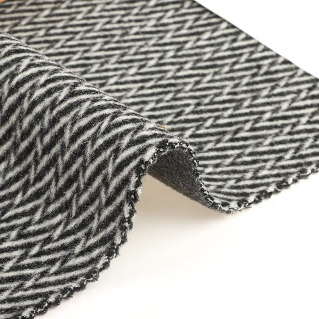 China Fabric for Overcoat,Skirt ,Waist coat Woolen Herringbone Woolen Wool Other black-white color buy from China wholesaler bulk order at wholesale price free worldwide shipping Alibaba