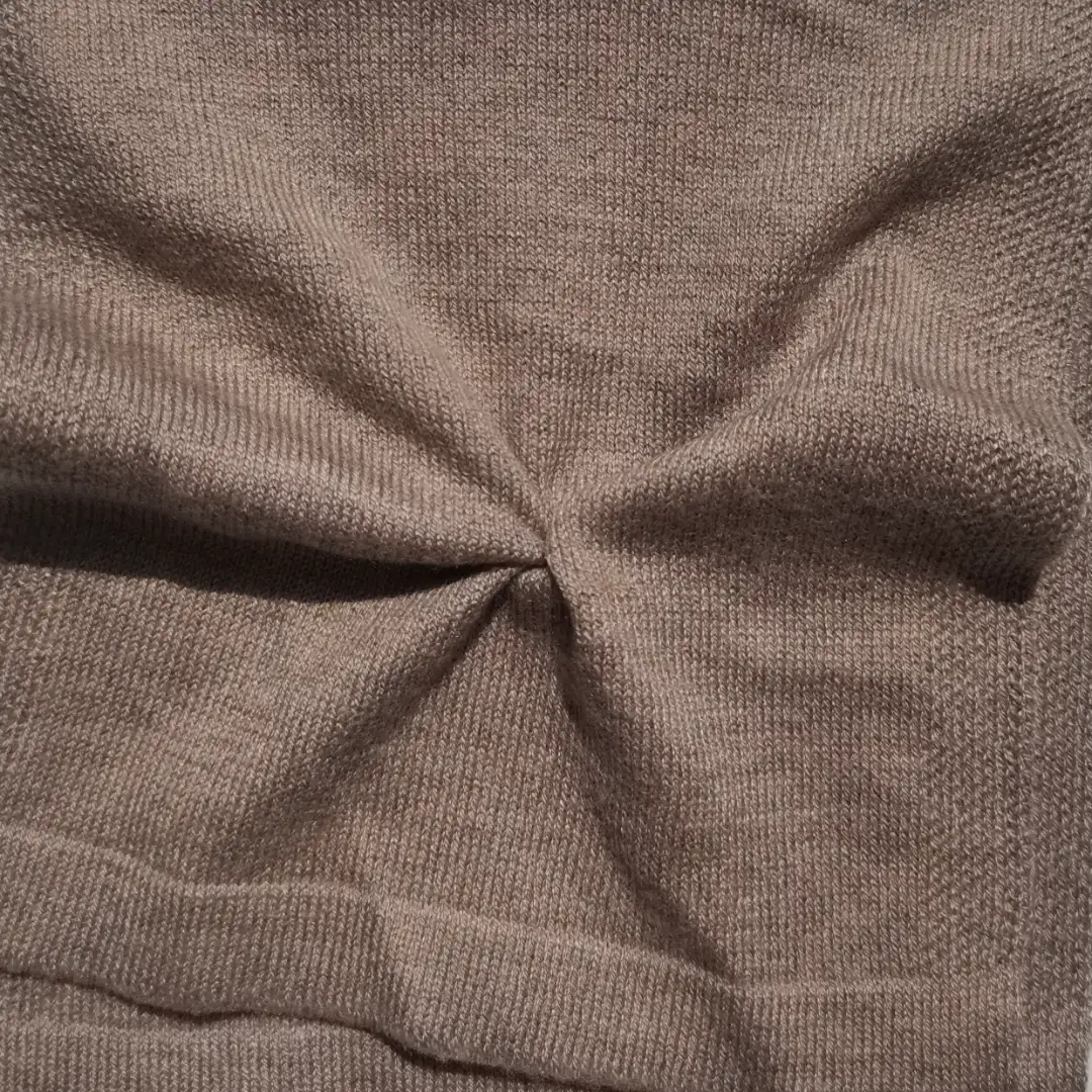 China Yarn for Ladies Vest (Sweater),Men’s Vest (Sweater),Polo T-shirt (Sweater),Kids Crew-Neck Cardigan (Sweater),Roll Neck Jumper (Sweater) Worsted Spun Regular Yarn Acrylic Polyester Nylon Wool Spun Silk Brown Mel color buy from China wholesaler bulk order at wholesale price free worldwide shipping Alibaba