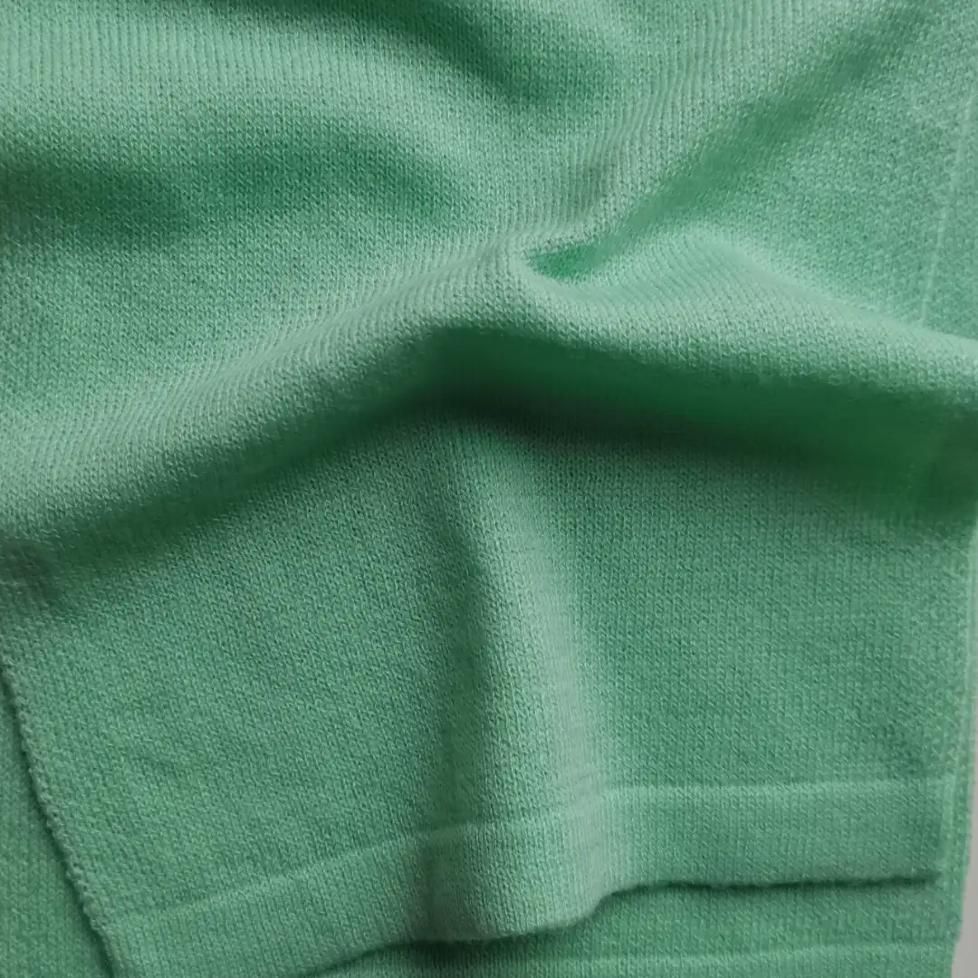 China Yarn for Ladies Vest (Sweater),Full-Zipper Cardigan (Sweater),Polo T-shirt (Sweater),Roll Neck Jumper (Sweater),U-Neck Cardigan (Sweater) Worsted Spun Regular Yarn RWS Wool Polyamide Green color buy from China wholesaler bulk order at wholesale price free worldwide shipping Alibaba
