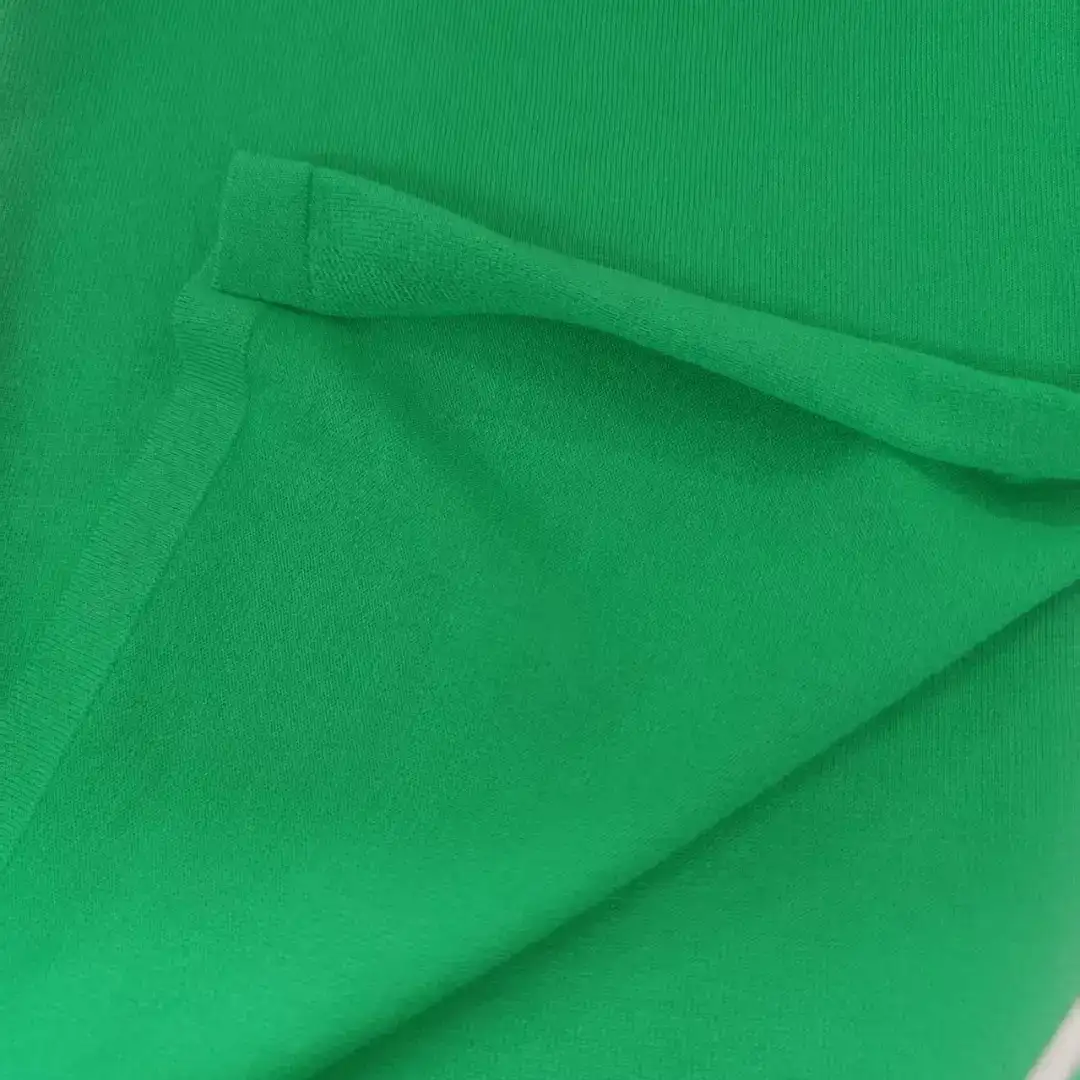China Yarn for Ladies Vest (Sweater),Round Neck Pullover (Sweater),Women's Pants (Sweater),Roll Neck Jumper (Sweater) Double Twist Spun Regular Yarn Recycled Polyester Liva Eco Viscose cream/Red,Green color buy from China wholesaler bulk order at wholesale price free worldwide shipping Alibaba