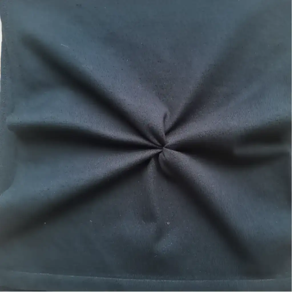 China Yarn for Men’s Vest (Sweater),Half-Zipper Cardigan (Sweater),Round Neck Pullover (Sweater),Kids Crew-Neck Cardigan (Sweater),Roll Neck Jumper (Sweater) Core Spun Yarn Regular Yarn Lenzing Viscose Polyester green black color buy from China wholesaler bulk order at wholesale price free worldwide shipping Alibaba
