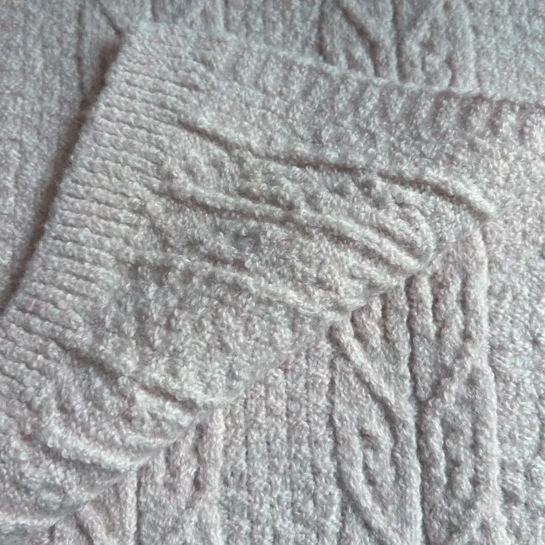 China Yarn for Ladies Vest (Sweater),Full-Zipper Cardigan (Sweater),Half-Zipper Cardigan (Sweater),Round Neck Pullover (Sweater) Mossy Yarn Fancy Yarn Cotton Polyester Acrylic Merino Wool Spandex 粉 color buy from China wholesaler bulk order at wholesale price free worldwide shipping Alibaba