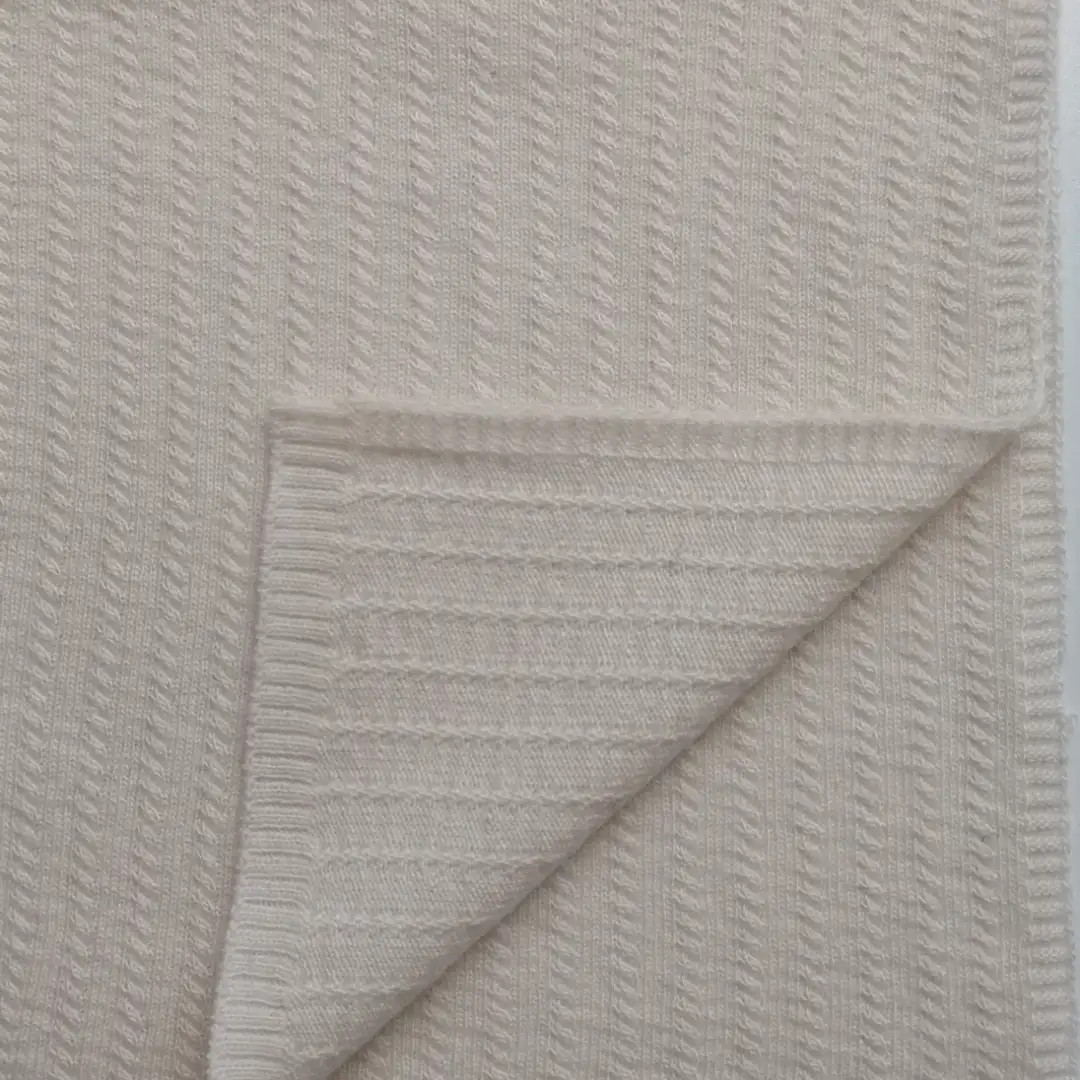 China Yarn for Ladies Vest (Sweater),Open Cardigan (Sweater),Round Neck Pullover (Sweater),Crew Neck Pullover (Sweater),Crop Top Pullover (Sweater),Women's Pants (Sweater),Roll Neck Jumper (Sweater) Woollen Spun Regular Yarn Wool Viscose Polyamide Cashmere Ivory color buy from China wholesaler bulk order at wholesale price free worldwide shipping Alibaba