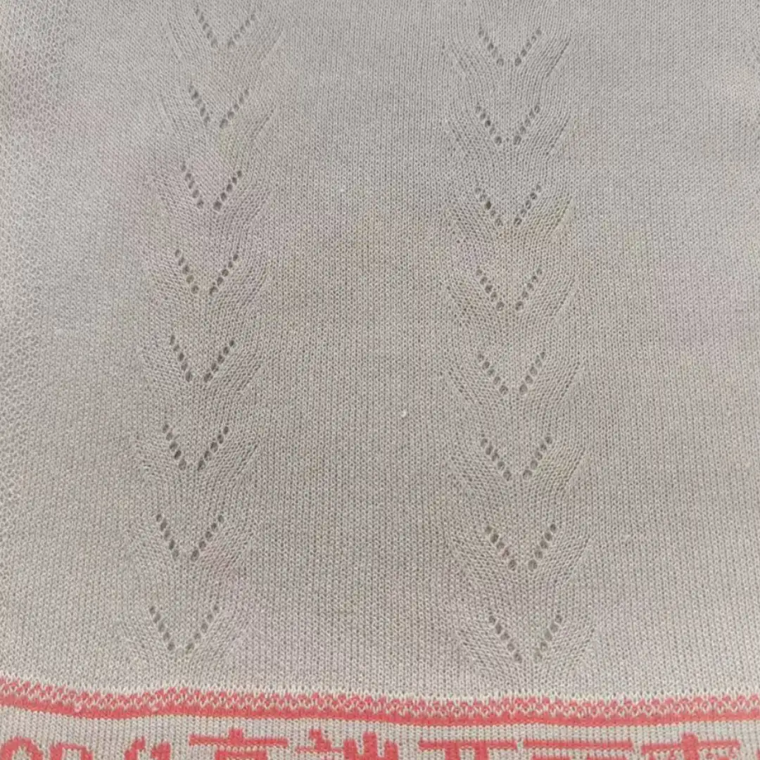 China Yarn for T-shirt (Sweater),Polo T-shirt (Sweater),Hoodie  (Sweater),Dresses (Cardigan Open) (Sweater) Worsted Spun Regular Yarn Viscose Polyester Gray color buy from China wholesaler bulk order at wholesale price free worldwide shipping Alibaba