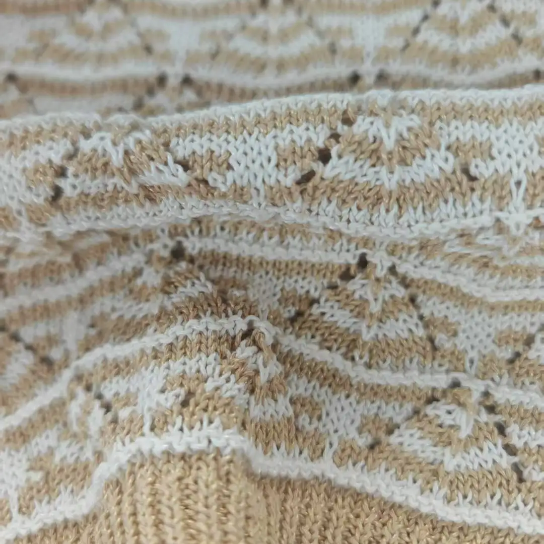 China Yarn for T-shirt (Sweater),Polo T-shirt (Sweater),Hoodie  (Sweater),Dresses (Cardigan Open) (Sweater) Core Spun Yarn Regular Yarn Cotton Polyester White，golden color buy from China wholesaler bulk order at wholesale price free worldwide shipping Alibaba