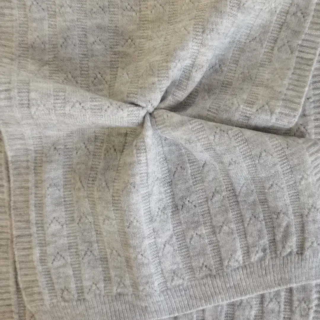 China Yarn for Ladies Vest (Sweater),Men’s Vest (Sweater),Open Cardigan (Sweater),Full-Zipper Cardigan (Sweater) Core Spun Yarn Regular Yarn Polyester Rayon Nylon Grey Mel color buy from China wholesaler bulk order at wholesale price free worldwide shipping Alibaba