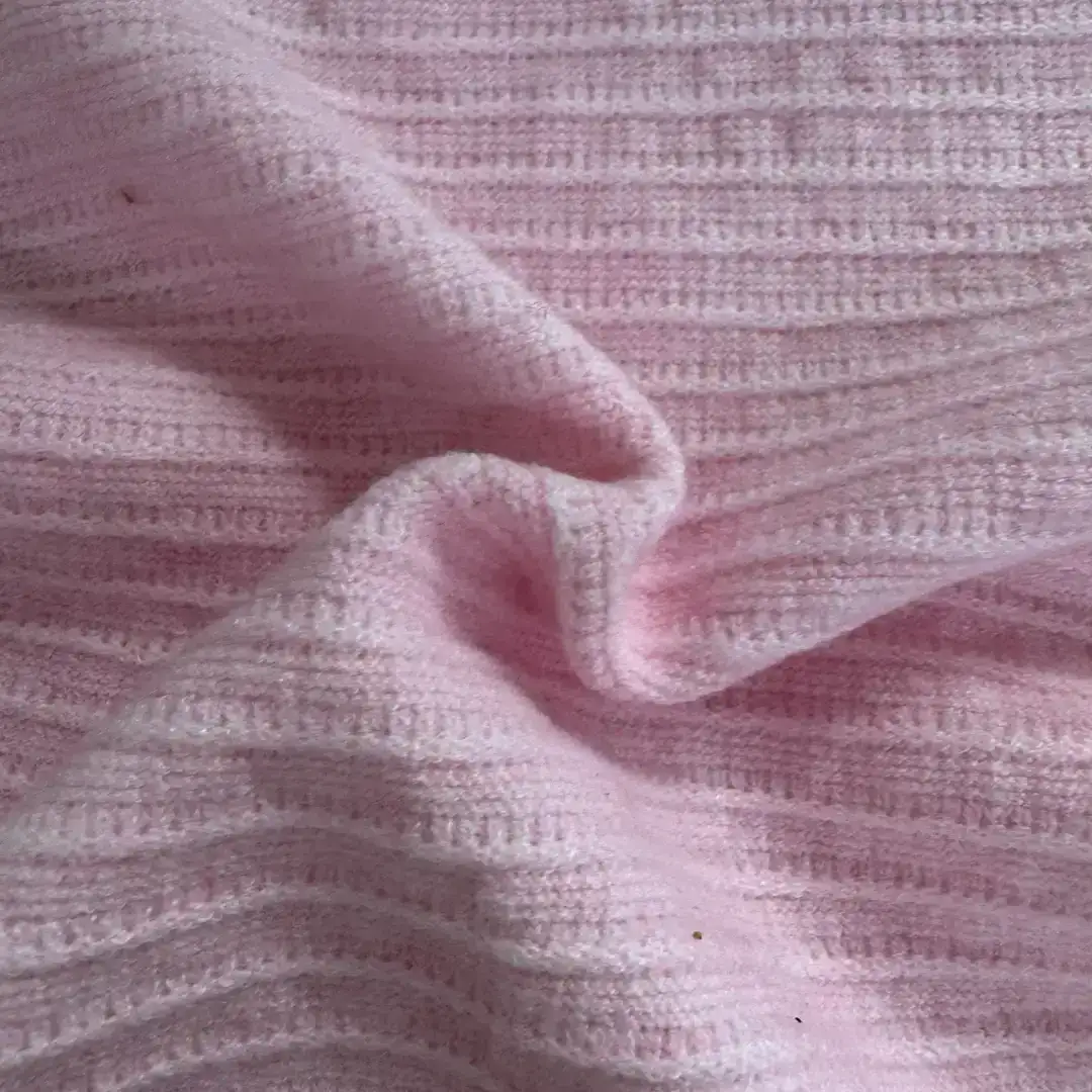 China Yarn for Open Cardigan (Sweater),Half-Zipper Cardigan (Sweater),Crop Top Pullover (Sweater),Polo T-shirt (Sweater),Tie-Front Top (Sweater) Core Spun Yarn Regular Yarn Polyester Nylon pink/Red color buy from China wholesaler bulk order at wholesale price free worldwide shipping Alibaba