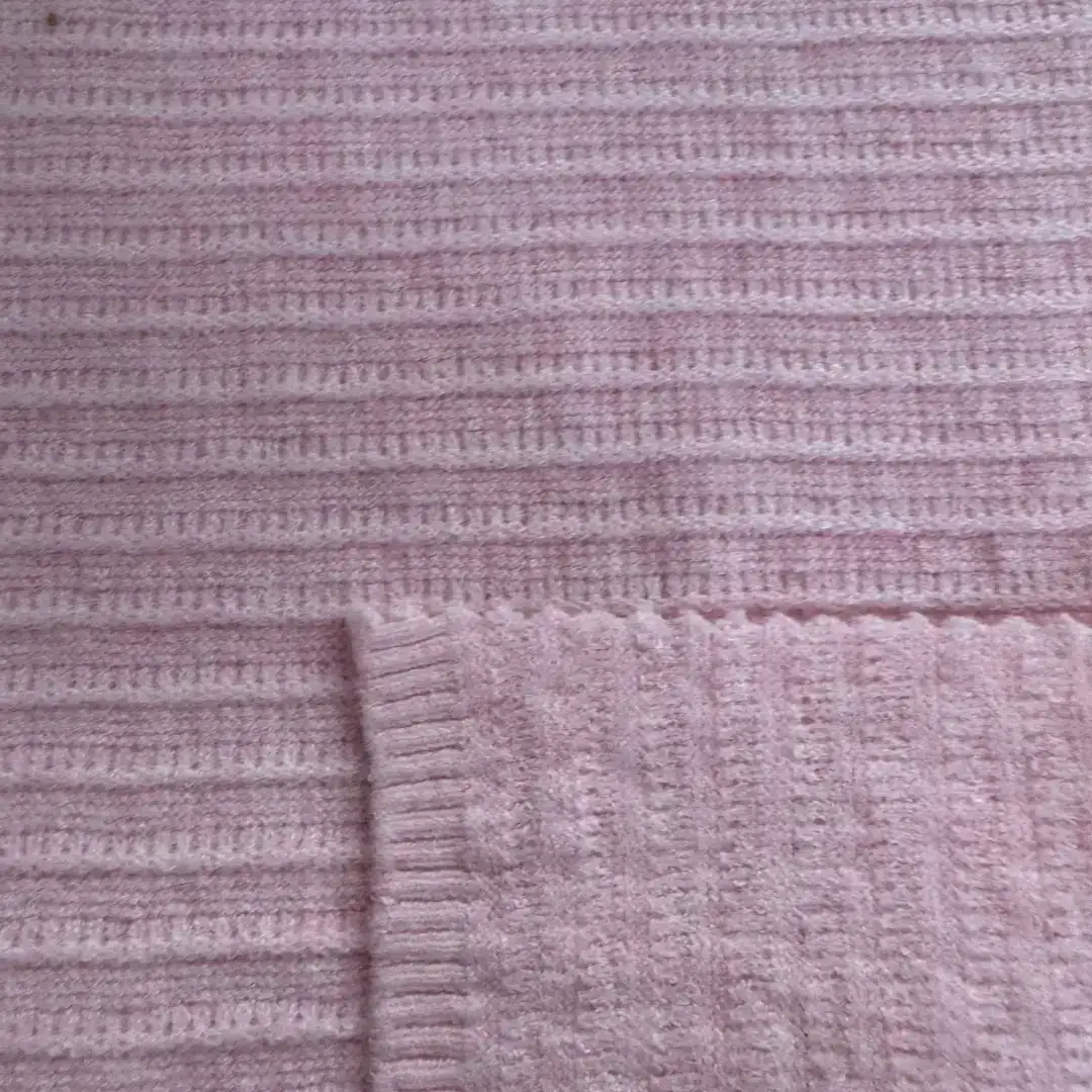 China Yarn for Open Cardigan (Sweater),Half-Zipper Cardigan (Sweater),Crop Top Pullover (Sweater),Polo T-shirt (Sweater),Tie-Front Top (Sweater) Core Spun Yarn Regular Yarn Polyester Nylon pink/Red color buy from China wholesaler bulk order at wholesale price free worldwide shipping Alibaba