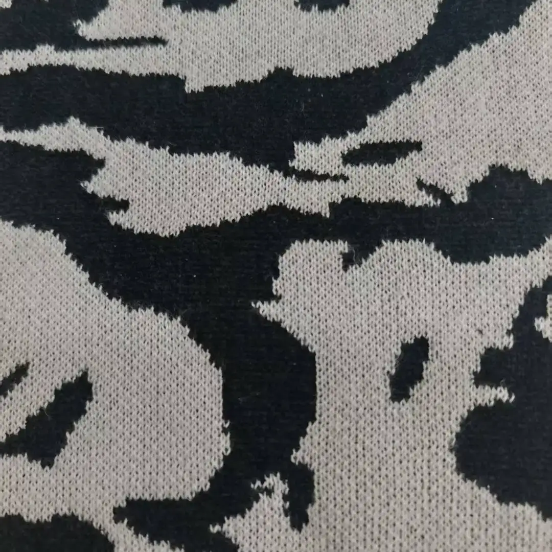 China Yarn for Open Cardigan (Sweater),Full-Zipper Cardigan (Sweater),Half-Zipper Cardigan (Sweater) Shiny Chenille Fancy Yarn Polyester black，white color buy from China wholesaler bulk order at wholesale price free worldwide shipping Alibaba