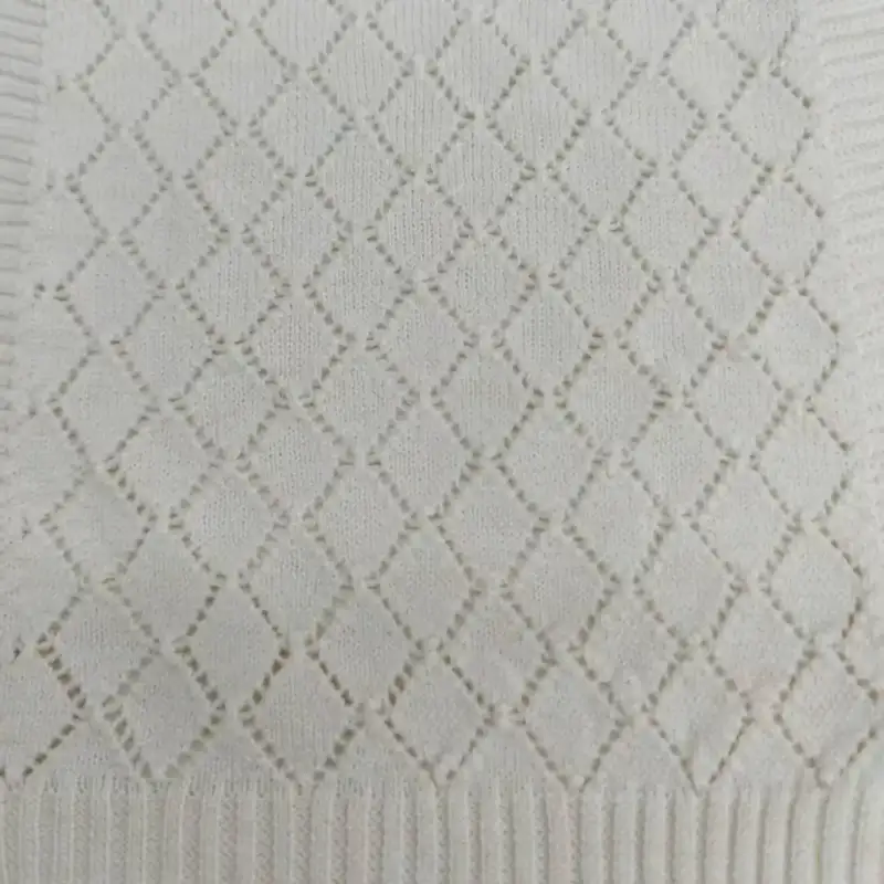China Yarn for Crop Top,Hoodie,Full-Zipper Cardigan (Sweater),Half-Zipper Cardigan (Sweater) Ring Spun Regular Yarn Cotton Recycled Polyester off-white，Brown color buy from China wholesaler bulk order at wholesale price free worldwide shipping Alibaba