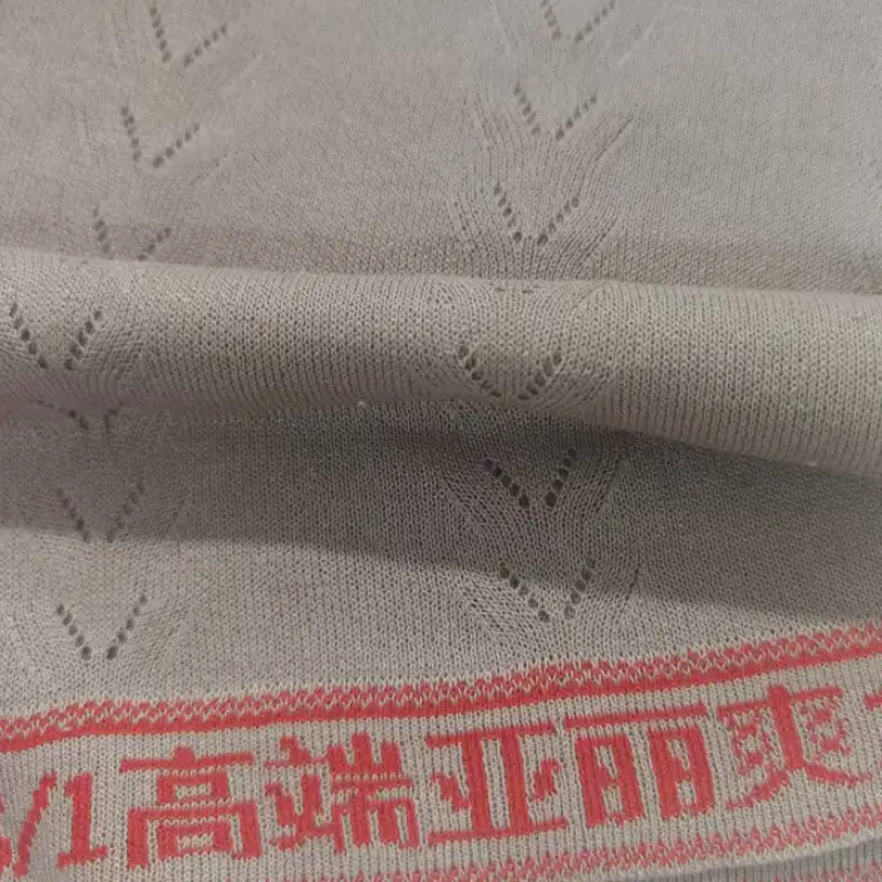 China Yarn for T-shirt (Sweater),Polo T-shirt (Sweater),Hoodie  (Sweater),Dresses (Cardigan Open) (Sweater) Worsted Spun Regular Yarn Viscose Polyester Gray color buy from China wholesaler bulk order at wholesale price free worldwide shipping Alibaba