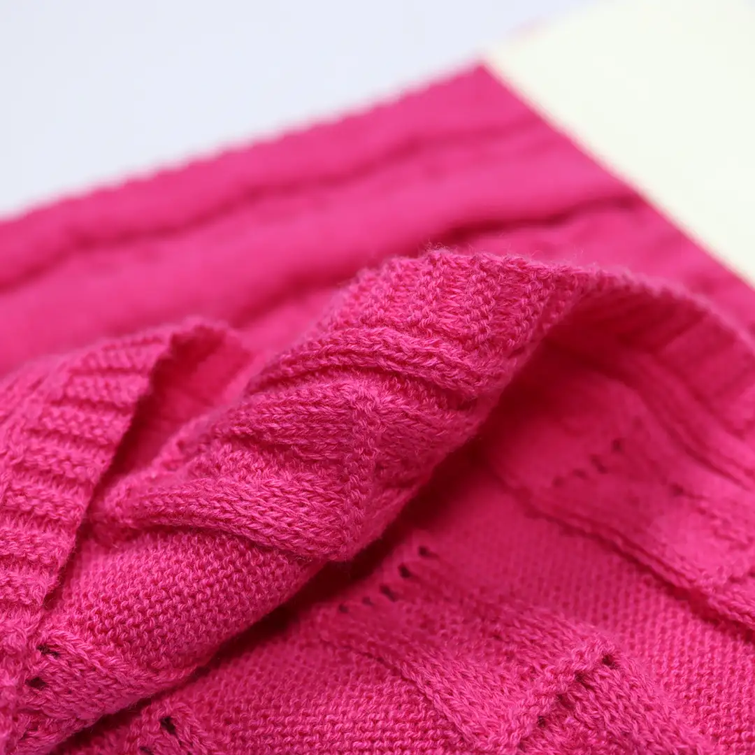 China Yarn for Crop Top Pullover (Sweater),Hoodie  (Sweater),Dresses (Cardigan Open) (Sweater),Skirt (Sweater) Ring Spun Regular Yarn Cotton Dark Pink color buy from China wholesaler bulk order at wholesale price free worldwide shipping Alibaba