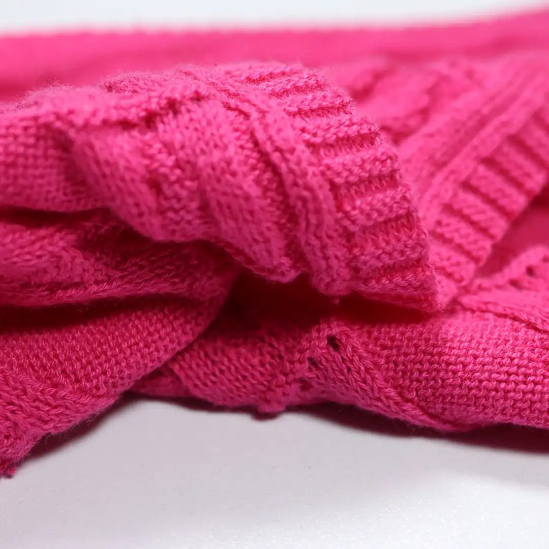 China Yarn for Crop Top Pullover (Sweater),Hoodie  (Sweater),Dresses (Cardigan Open) (Sweater),Skirt (Sweater) Ring Spun Regular Yarn Cotton Dark Pink color buy from China wholesaler bulk order at wholesale price free worldwide shipping Alibaba