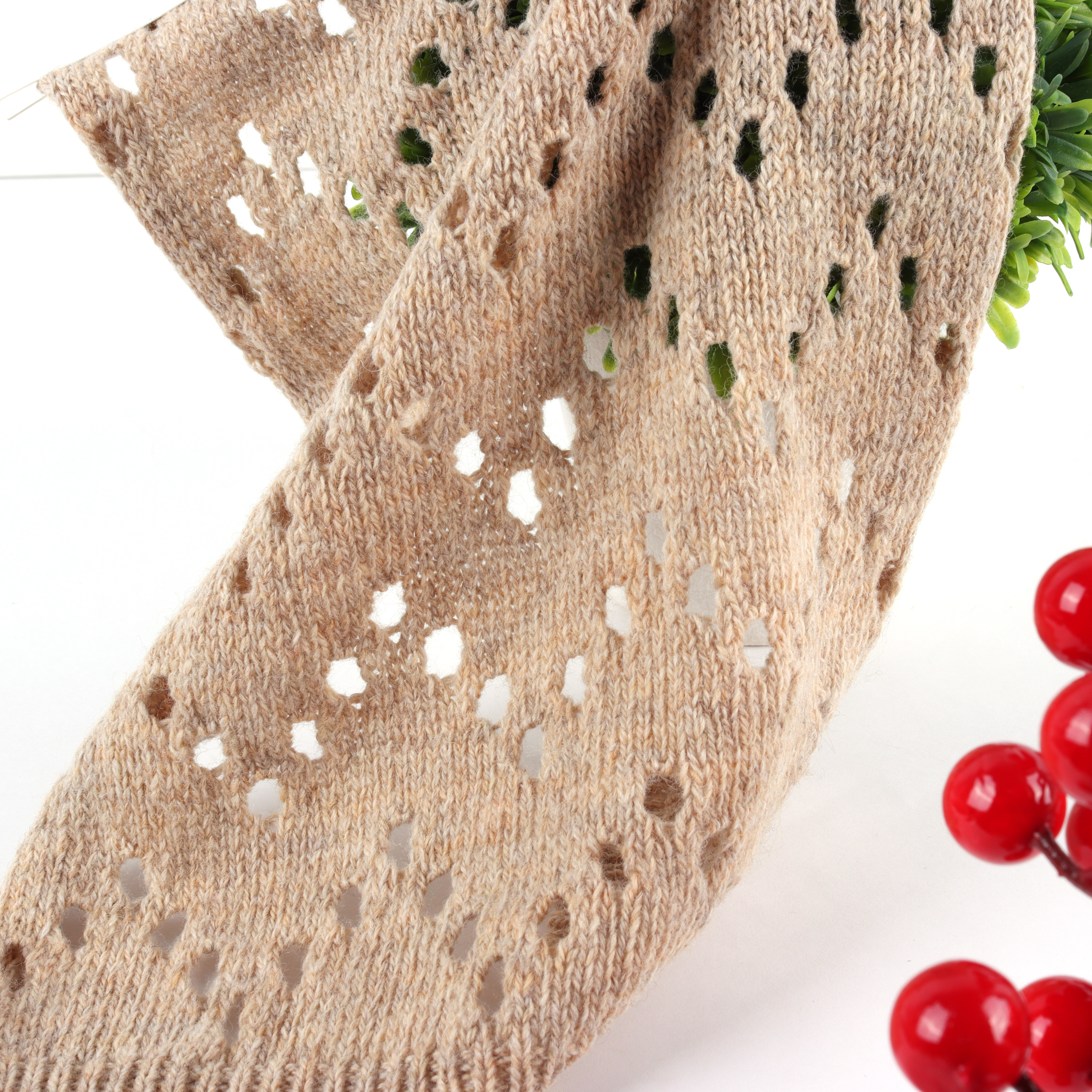 China Yarn for Knitted Jacket (Sweater),Hoodie  (Sweater),Half-Zipper Cardigan (Sweater) Woollen Spun Regular Yarn Cotton Nylon Wool Bewon color buy from China wholesaler bulk order at wholesale price free worldwide shipping Alibaba