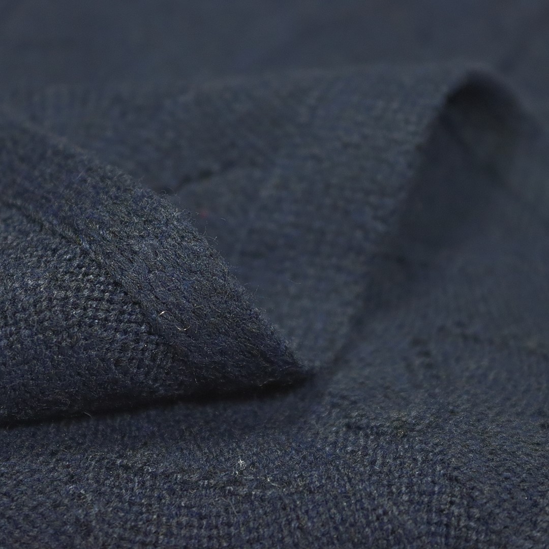 China Yarn for Shirt Long Sleeve Button (Sweater),Crew Neck Pullover (Sweater),Polo T-shirt (Sweater) Core Spun Yarn Regular Yarn Polyester Nylon Navy Blue color buy from China wholesaler bulk order at wholesale price free worldwide shipping Alibaba