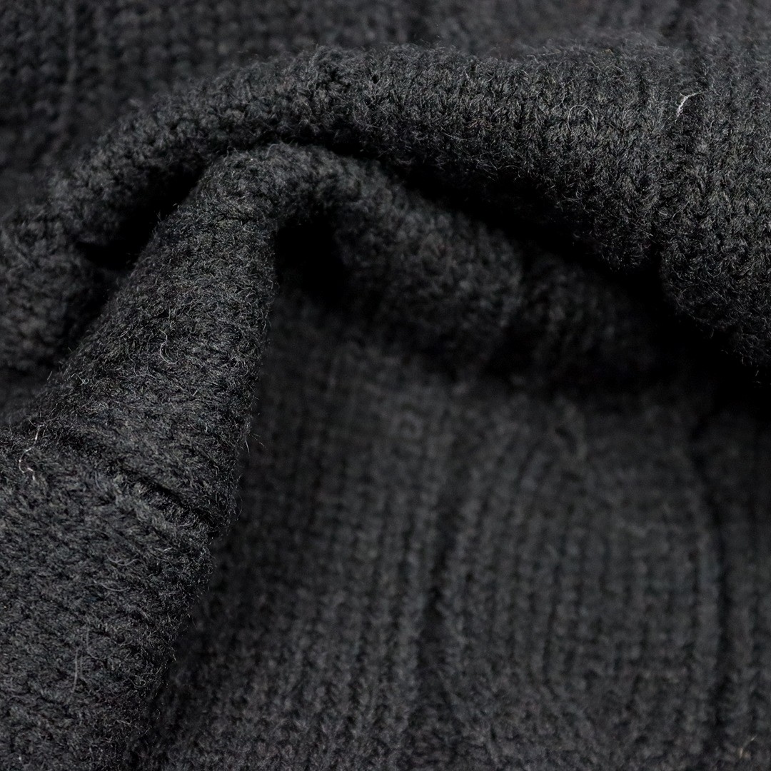 China Yarn for Shirt Long Sleeve Button (Sweater),Crew Neck Pullover (Sweater),Polo T-shirt (Sweater) Core Spun Yarn Regular Yarn Recycled Polyester Acrylic Polyester Wool Black color buy from China wholesaler bulk order at wholesale price free worldwide shipping Alibaba
