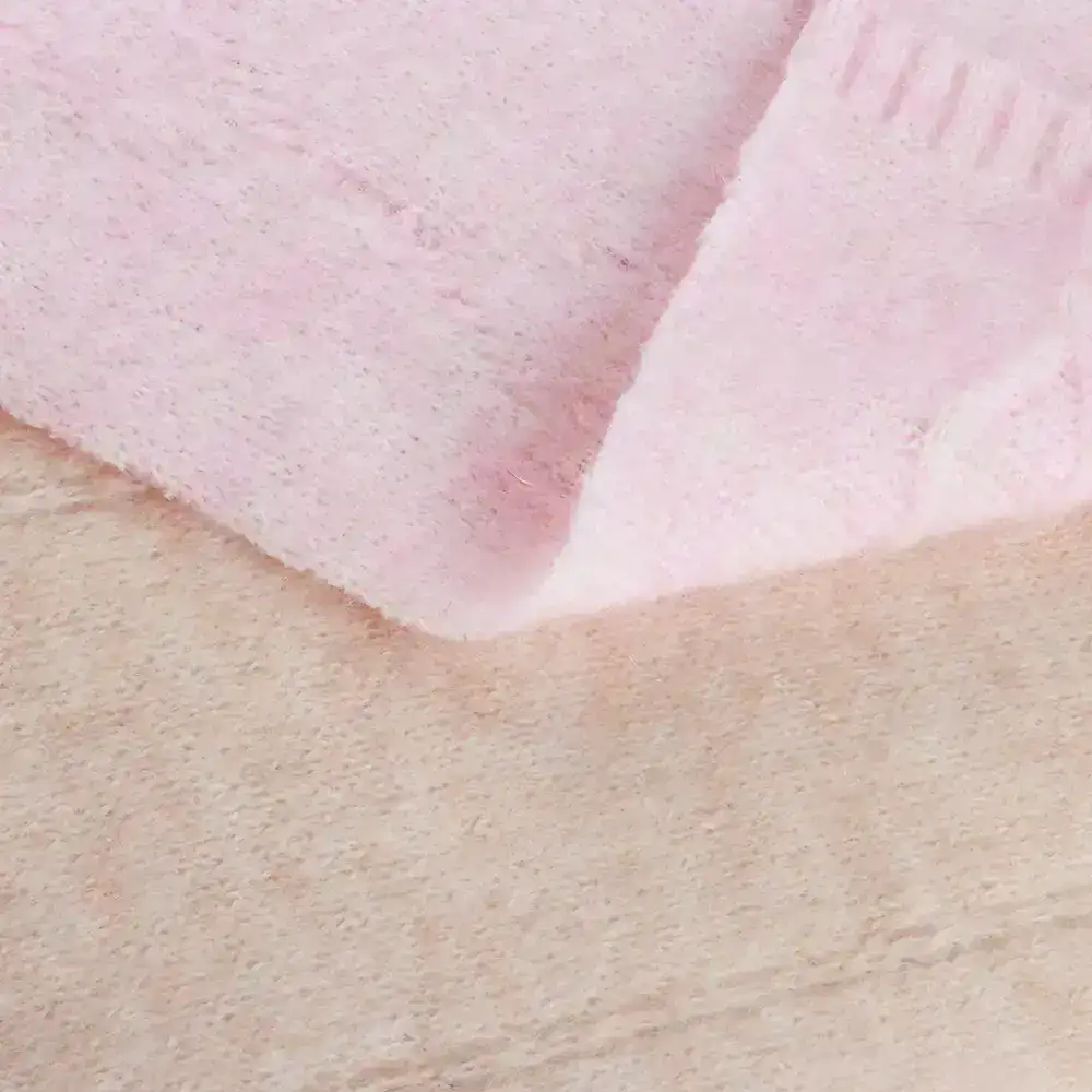 China Yarn for Ladies Vest (Sweater),Crop Top Pullover (Sweater),Dresses (Cardigan Button) (Sweater) Mossy Yarn Fancy Yarn Recycled Polyester Alpaca Wool Nylon Spandex Polyester pink color buy from China wholesaler bulk order at wholesale price free worldwide shipping Alibaba