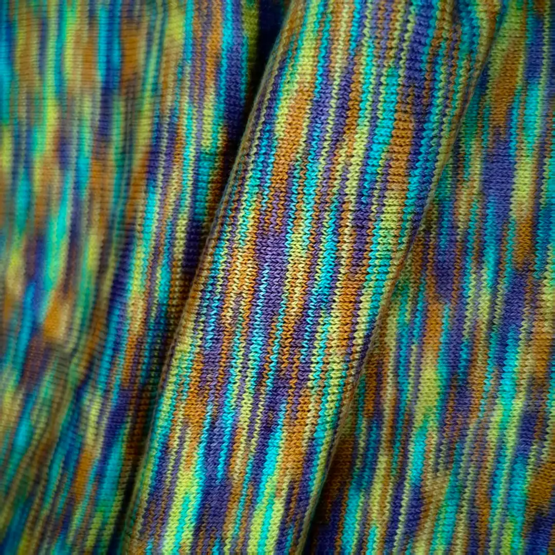 China Yarn for Ladies Vest (Sweater),T-shirt (Sweater),Polo T-shirt (Sweater),Dresses (Pullover) (Sweater),Women's Pants (Sweater),Kids Button Cami Top (Sweater) Ring Spun Regular Yarn Acrylic 春绿 color buy from China wholesaler bulk order at wholesale price free worldwide shipping Alibaba