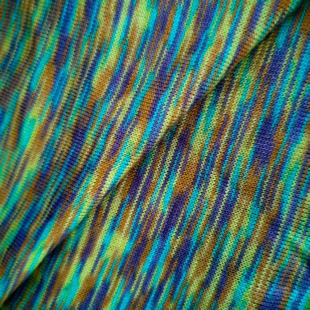 China Yarn for Ladies Vest (Sweater),T-shirt (Sweater),Polo T-shirt (Sweater),Dresses (Pullover) (Sweater),Women's Pants (Sweater),Kids Button Cami Top (Sweater) Ring Spun Regular Yarn Acrylic 春绿 color buy from China wholesaler bulk order at wholesale price free worldwide shipping Alibaba