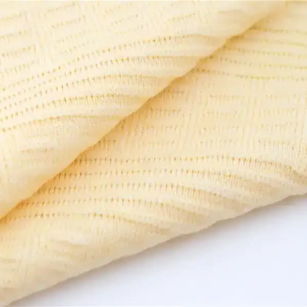 China Yarn for Ladies Vest (Sweater),Crop Top Pullover (Sweater),Dresses (Cardigan Button) (Sweater) Core Spun Yarn Regular Yarn Recycled Polyester Polyester Nylon Pink、red、cream-coloured color buy from China wholesaler bulk order at wholesale price free worldwide shipping Alibaba