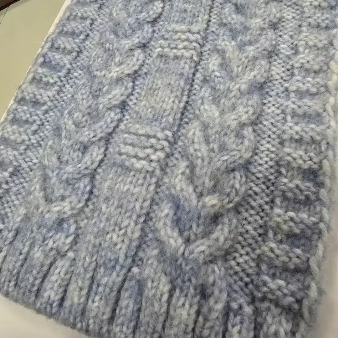 China Yarn for Shirt Long Sleeve Button (Sweater),Shirt Long Sleeve Zipper (Sweater) Air Spun Yarn Fancy Yarn Polyester Acrylic Nylon 米白 color buy from China wholesaler bulk order at wholesale price free worldwide shipping Alibaba