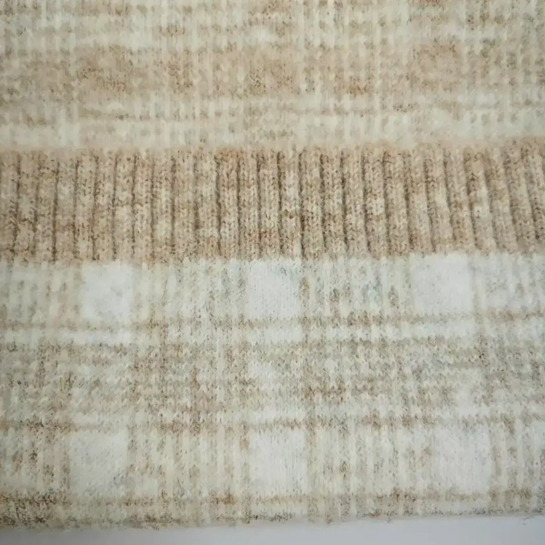 China Yarn for Ladies Vest (Sweater),Men’s Vest (Sweater),Open Cardigan (Sweater) Slub Yarn Fancy Yarn Polyester Recycled Polyester Acrylic Nylon Elastane (LYCRA®) Merino Wool 夹花色 color buy from China wholesaler bulk order at wholesale price free worldwide shipping Alibaba