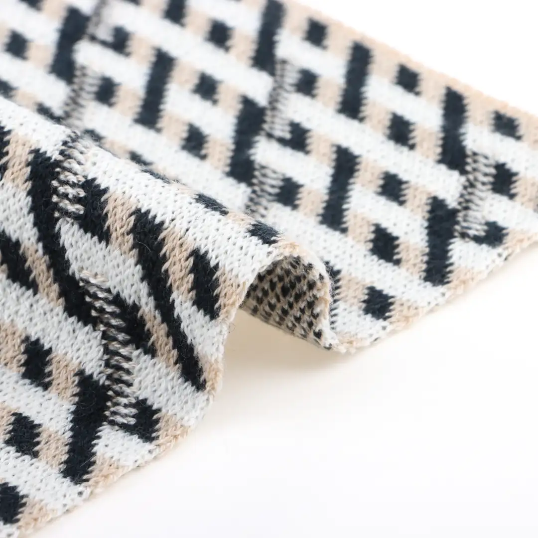 China Yarn for Ladies Vest (Sweater),Men’s Vest (Sweater),Open Cardigan (Sweater) Worsted Spun Regular Yarn Polyester Nylon Acrylic Wool green&white color buy from China wholesaler bulk order at wholesale price free worldwide shipping Alibaba