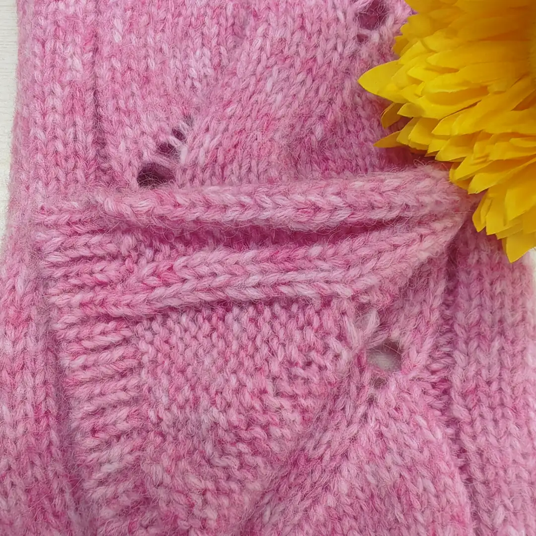 China Yarn for Hoodie,Open Cardigan (Sweater),Half-Zipper Cardigan (Sweater),Crew Neck Pullover (Sweater),Crop Top Pullover (Sweater) Air Spun Yarn Fancy Yarn Recycled Polyester Nylon Wool Acrylic Pink color buy from China wholesaler bulk order at wholesale price free worldwide shipping Alibaba