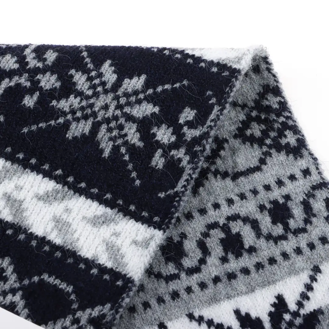 China Yarn for Crew Neck Pullover (Sweater),Crop Top Pullover (Sweater),T-shirt (Sweater) Core Spun Yarn Regular Yarn Viscose Polyester Nylon gray color buy from China wholesaler bulk order at wholesale price free worldwide shipping Alibaba