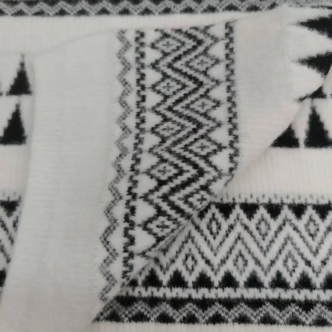 China Yarn for Half-Zipper Cardigan (Sweater),Dresses (Cardigan Open) (Sweater),Sweatshirt,Open Waistcoat Feather Yarn Fancy Yarn Nylon 白色和黑色 color buy from China wholesaler bulk order at wholesale price free worldwide shipping Alibaba
