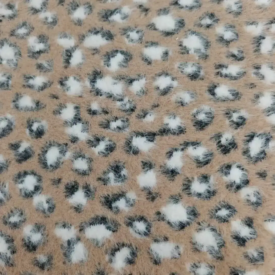 China Yarn for T-shirt (Sweater),Hoodie  (Sweater),Dresses (Cardigan Button) (Sweater),Skirt (Sweater) Cat Feather Yarn Fancy Yarn Nylon Brown and white color buy from China wholesaler bulk order at wholesale price free worldwide shipping Alibaba