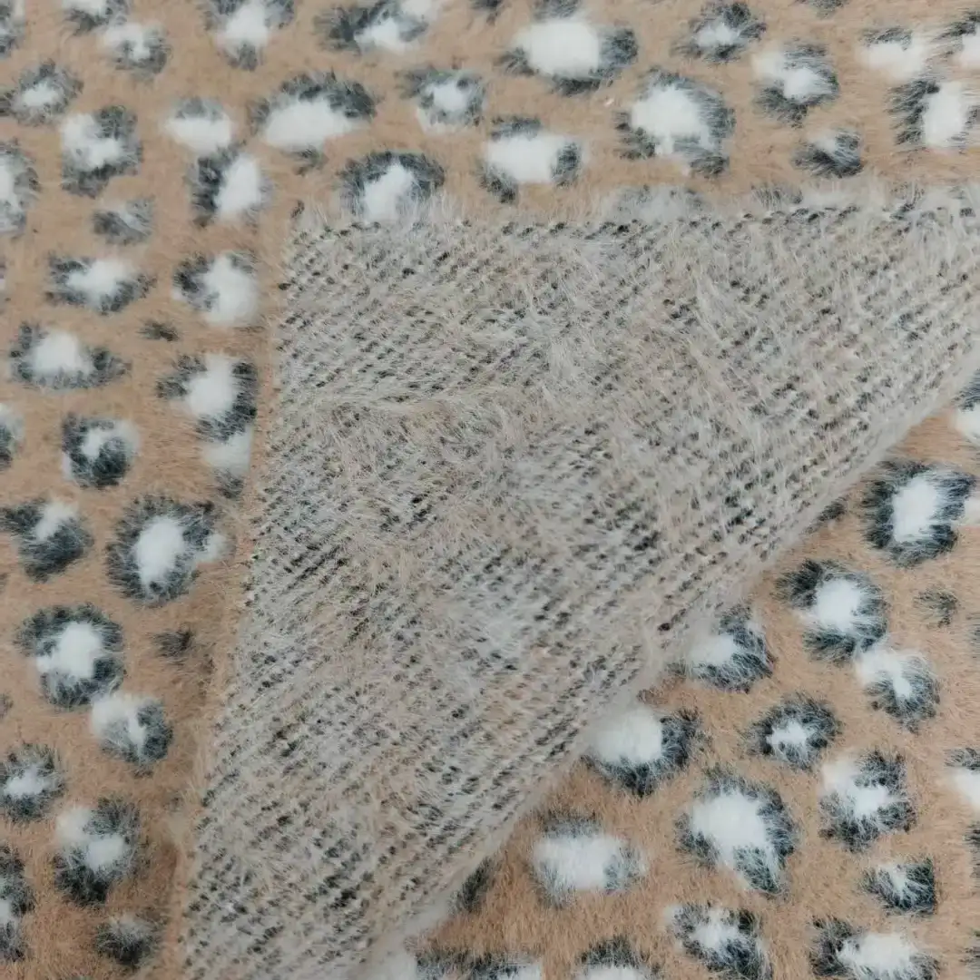 China Yarn for T-shirt (Sweater),Hoodie  (Sweater),Dresses (Cardigan Button) (Sweater),Skirt (Sweater) Cat Feather Yarn Fancy Yarn Nylon Brown and white color buy from China wholesaler bulk order at wholesale price free worldwide shipping Alibaba