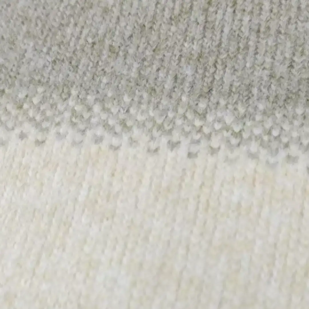 China Yarn for Open Cardigan (Sweater),Full-Zipper Cardigan (Sweater),T-shirt (Sweater),Hoodie  (Sweater) Air Spun Yarn Fancy Yarn Polyester Nylon 米色和灰绿色 color buy from China wholesaler bulk order at wholesale price free worldwide shipping Alibaba