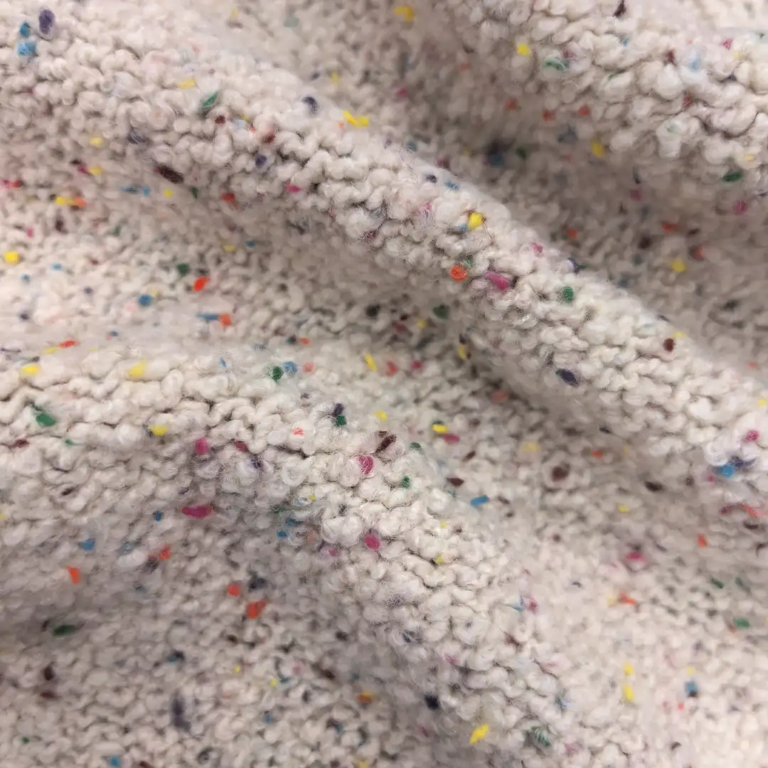 China Yarn for Ladies Vest (Sweater),Open Cardigan (Sweater),Round Neck Pullover (Sweater),Crew Neck Pullover (Sweater),Crop Top Pullover (Sweater),Hoodie  (Sweater) Mossy Yarn Fancy Yarn Acrylic Wool Recycled Polyester 白色 color buy from China wholesaler bulk order at wholesale price free worldwide shipping Alibaba