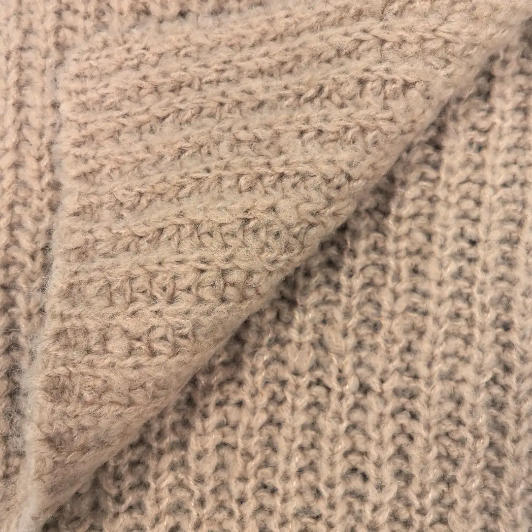 China Yarn for Ladies Vest (Sweater),Open Cardigan (Sweater),Round Neck Pullover (Sweater),Crew Neck Pullover (Sweater),Crop Top Pullover (Sweater),Hoodie  (Sweater) Mossy Yarn Fancy Yarn Acrylic Wool 绿色 color buy from China wholesaler bulk order at wholesale price free worldwide shipping Alibaba