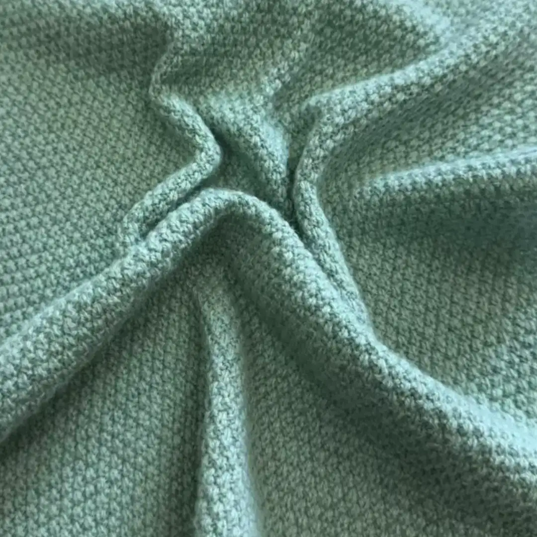 China Yarn for Round Neck Pullover (Sweater),Crew Neck Pullover (Sweater) Ring Spun Regular Yarn Nylon Cashmere Recycled Polyester Staple Fiber 浅蓝 color buy from China wholesaler bulk order at wholesale price free worldwide shipping Alibaba