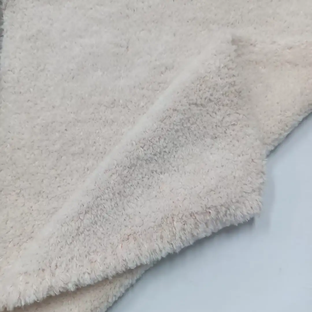 China Yarn for Overcoat Cat Feather Yarn Fancy Yarn Nylon Cotton 素色 color buy from China wholesaler bulk order at wholesale price free worldwide shipping Alibaba