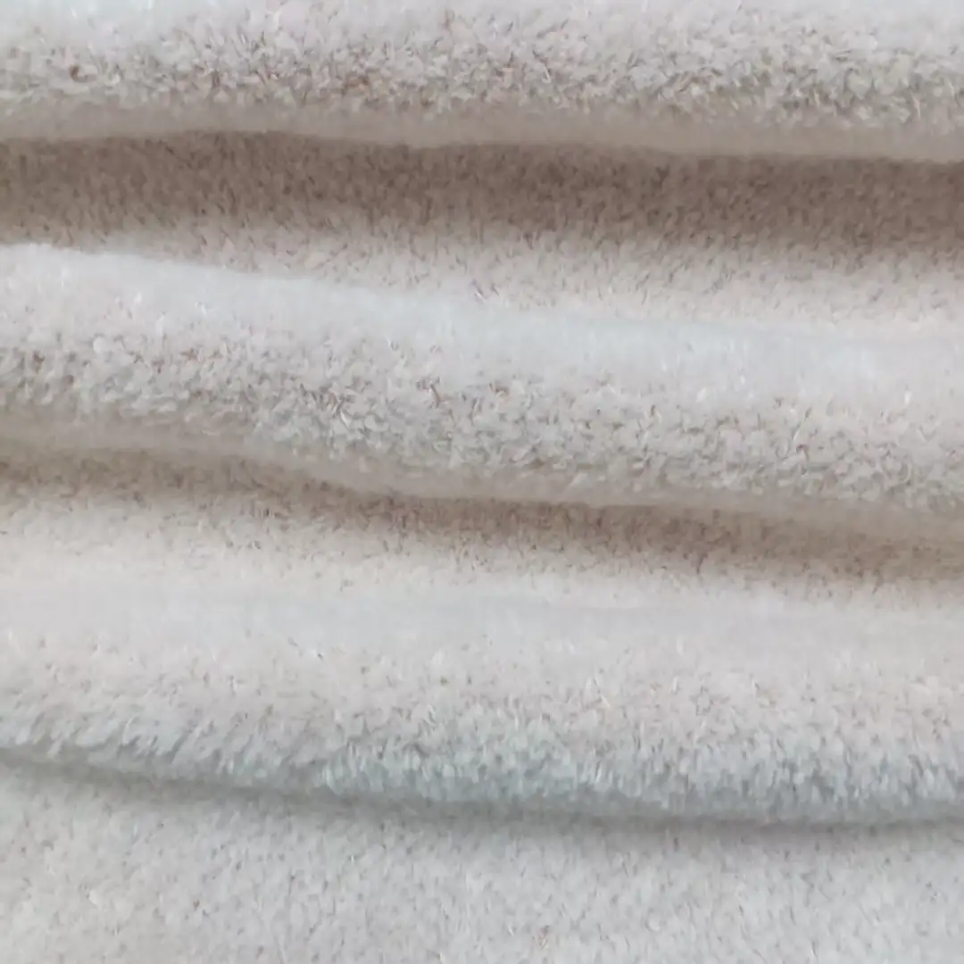China Yarn for Overcoat Cat Feather Yarn Fancy Yarn Nylon Cotton 素色 color buy from China wholesaler bulk order at wholesale price free worldwide shipping Alibaba